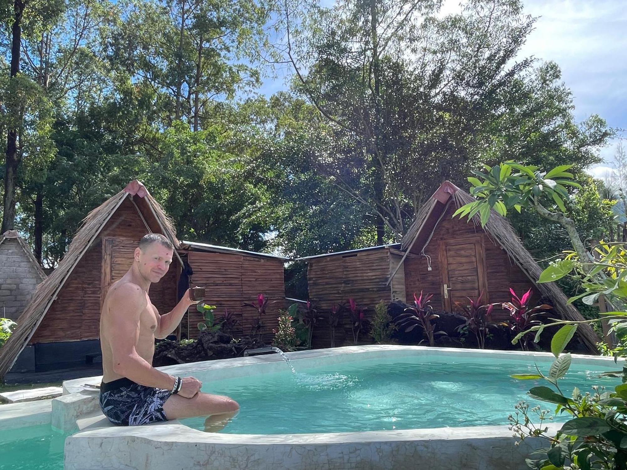 מלון Kubupenlokan Triangular House And Hot Spring מראה חיצוני תמונה